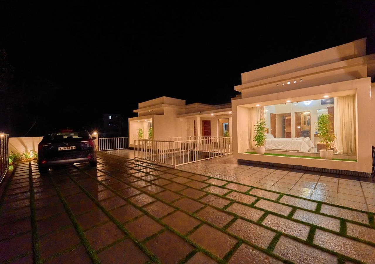 Glen Castle Vagamon Pool Resort By Voye Homes Dış mekan fotoğraf