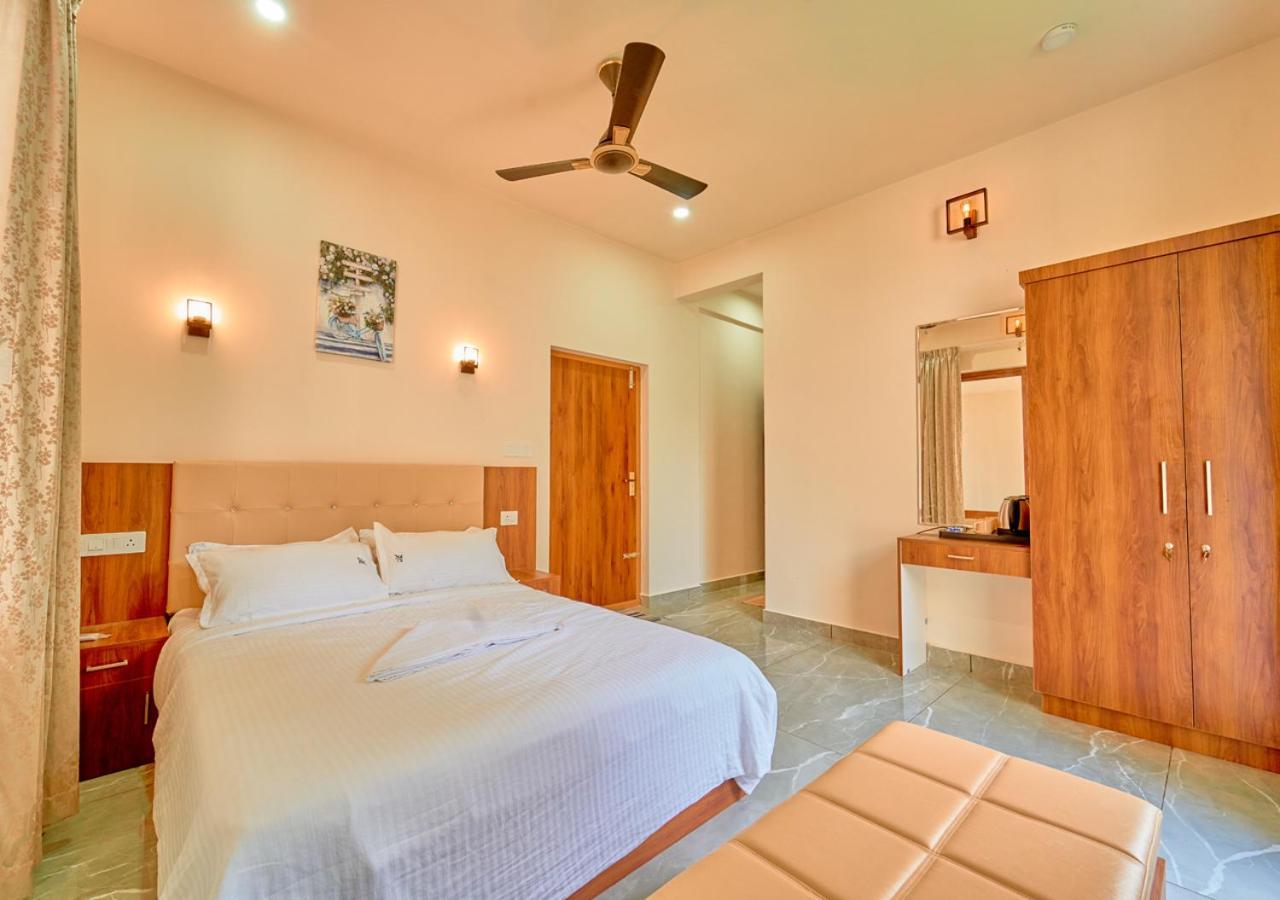 Glen Castle Vagamon Pool Resort By Voye Homes Dış mekan fotoğraf