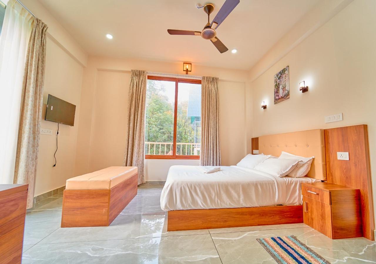 Glen Castle Vagamon Pool Resort By Voye Homes Dış mekan fotoğraf