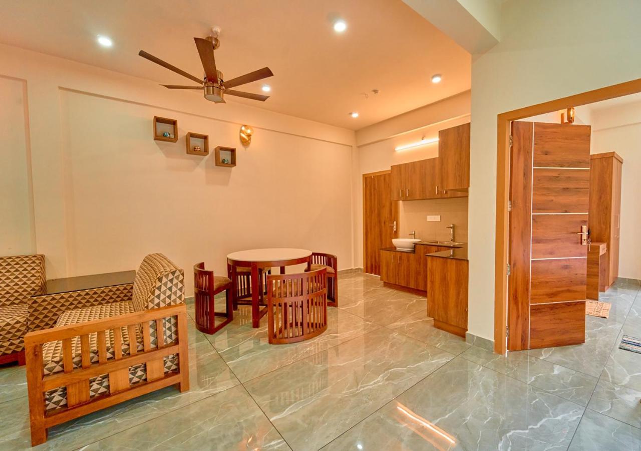 Glen Castle Vagamon Pool Resort By Voye Homes Dış mekan fotoğraf