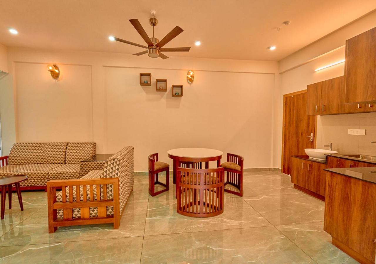 Glen Castle Vagamon Pool Resort By Voye Homes Dış mekan fotoğraf