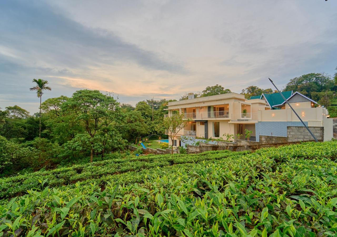 Glen Castle Vagamon Pool Resort By Voye Homes Dış mekan fotoğraf
