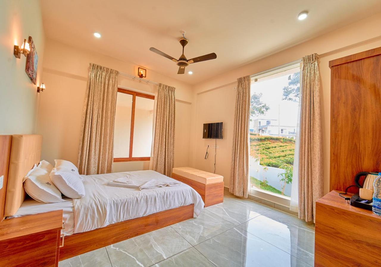 Glen Castle Vagamon Pool Resort By Voye Homes Dış mekan fotoğraf