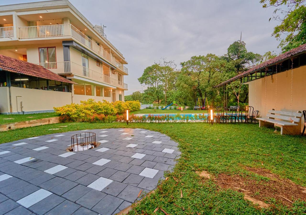 Glen Castle Vagamon Pool Resort By Voye Homes Dış mekan fotoğraf