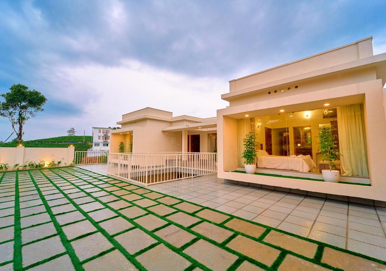 Glen Castle Vagamon Pool Resort By Voye Homes Dış mekan fotoğraf